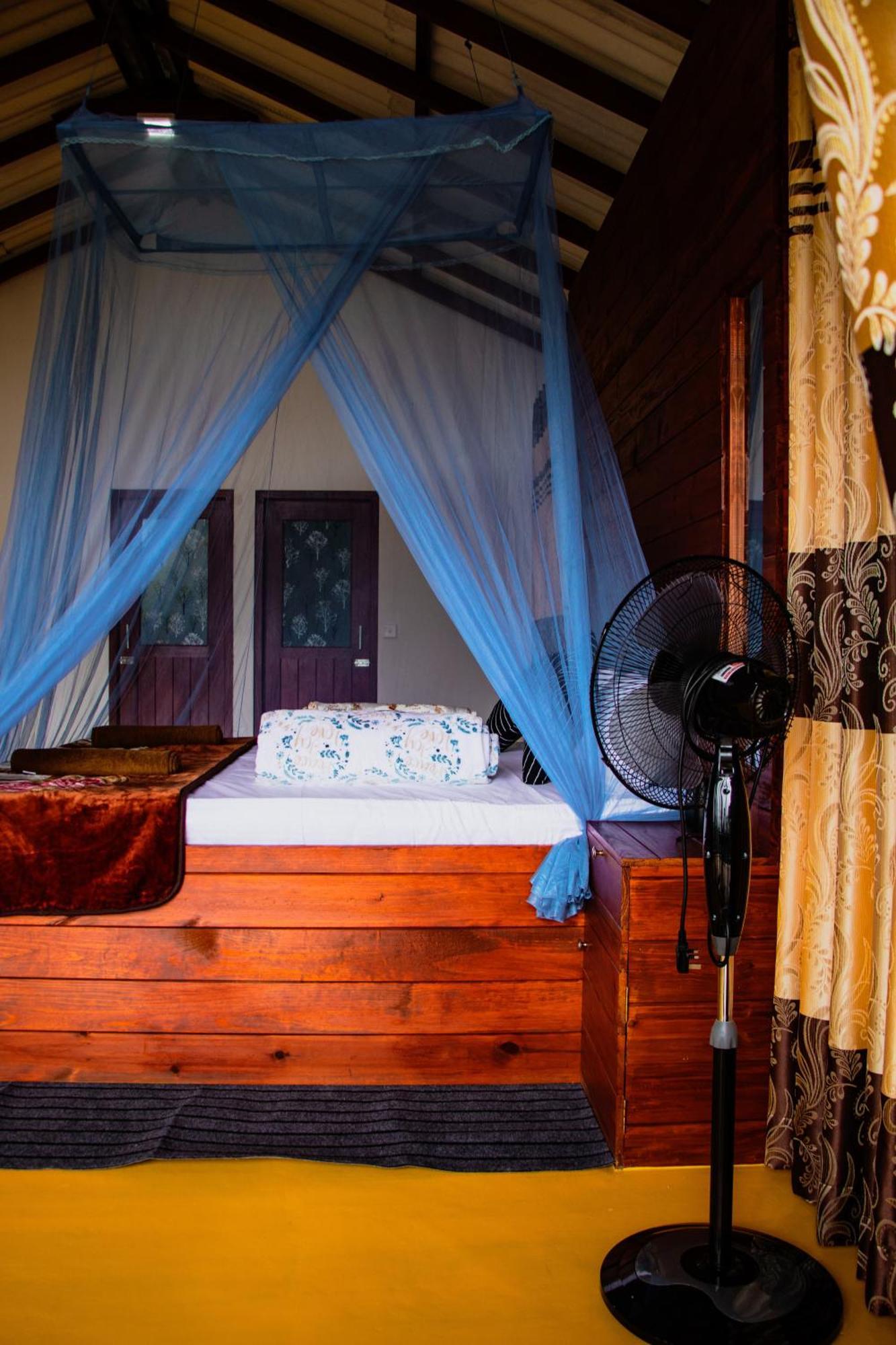 Nine Arch Wood Cabin Елла Екстер'єр фото